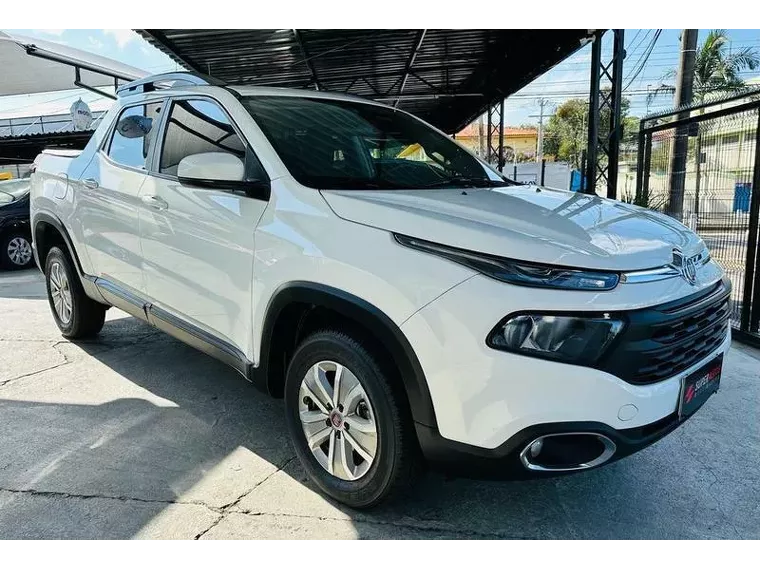 Fiat Toro Branco 4