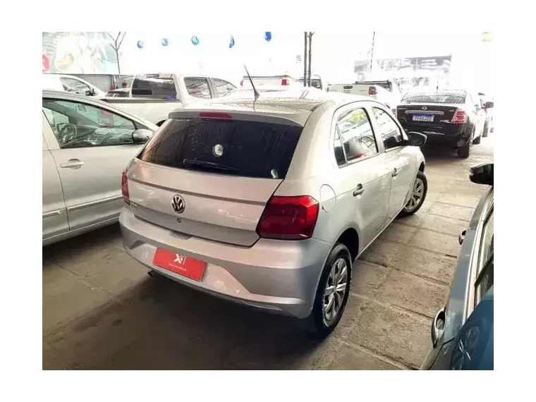 Volkswagen Gol Prata 9