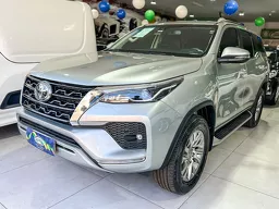 Toyota Hilux SW4