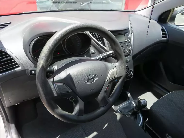 Hyundai HB20 Branco 14