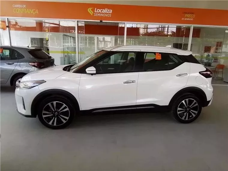 Nissan Kicks Branco 4