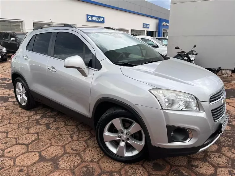 Chevrolet Tracker Prata 6