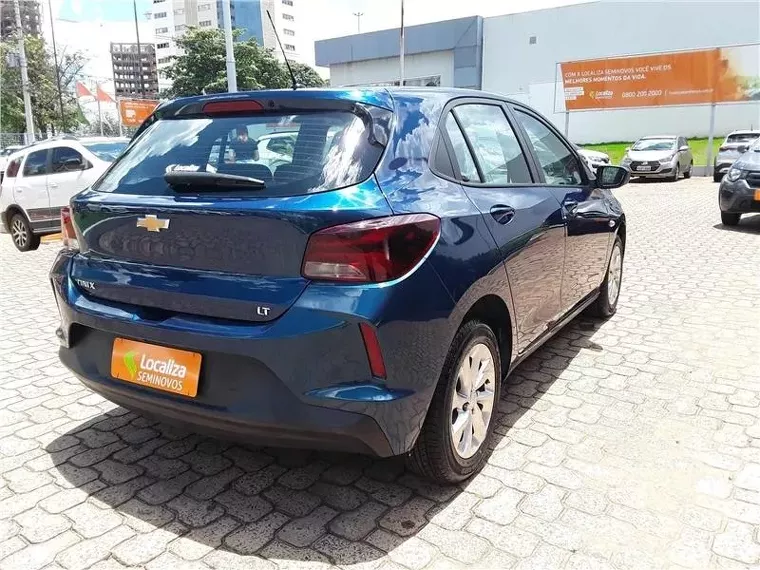 Chevrolet Onix Azul 6