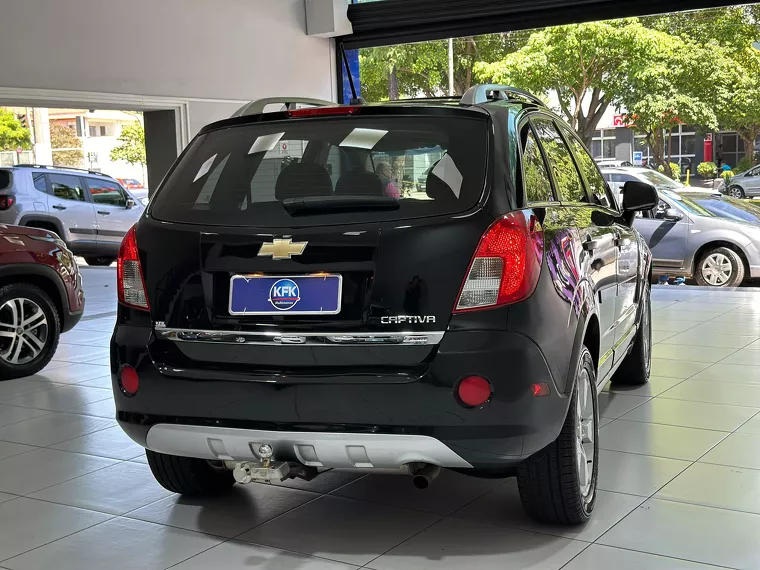 Chevrolet Captiva Preto 6