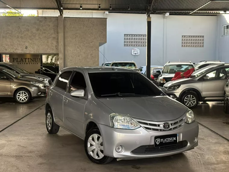 Toyota Etios 1.5 XS 16V FLEX 4P MANUAL 2014