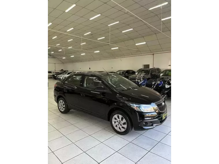 Chevrolet Prisma Preto 3