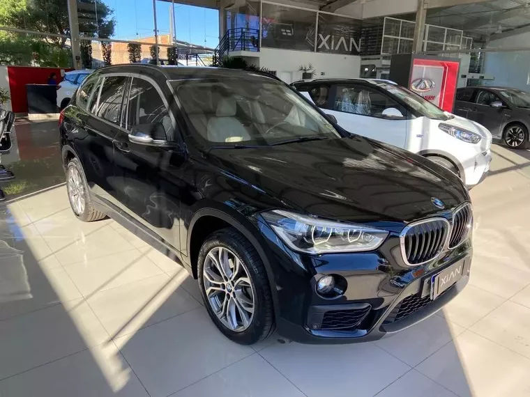 BMW X1 Preto 1