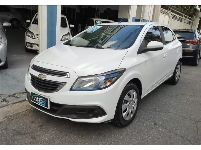 Chevrolet Onix Branco 3