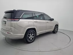 Jeep Commander