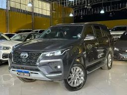 Toyota Hilux SW4