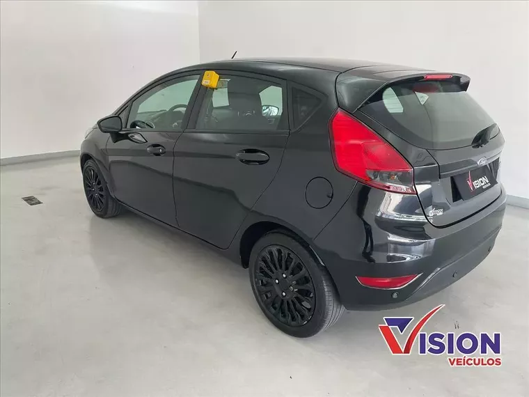 Ford Fiesta Preto 16