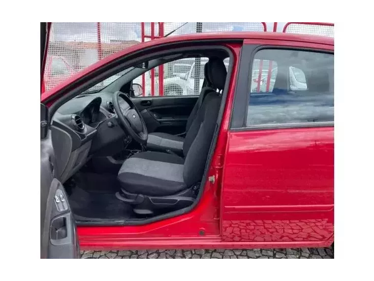 Ford Fiesta Vermelho 2