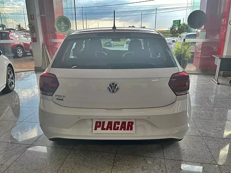 Volkswagen Polo Hatch Branco 2