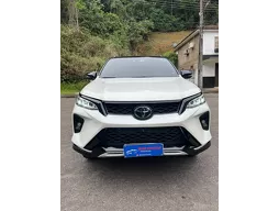Toyota Hilux SW4
