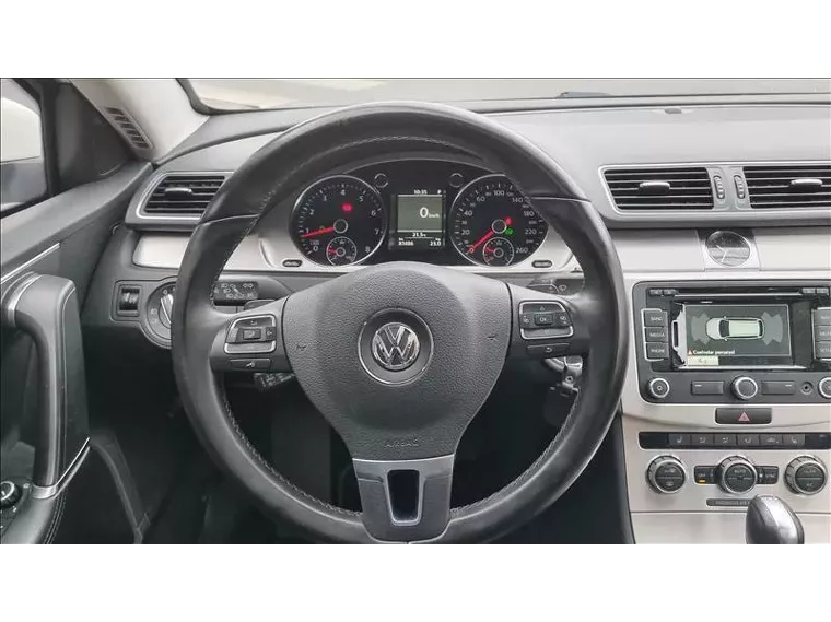 Volkswagen Passat Variant Branco 21