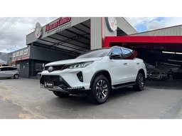 Toyota Hilux SW4