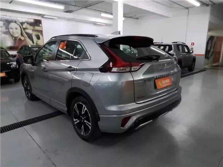 Mitsubishi Eclipse Cross Prata 5