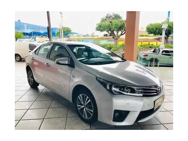 Toyota Corolla Prata 8