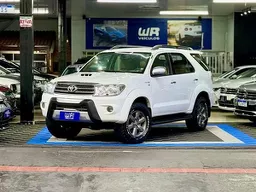 Toyota Hilux SW4
