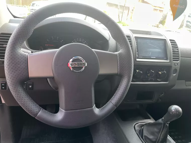 Nissan Frontier Cinza 14