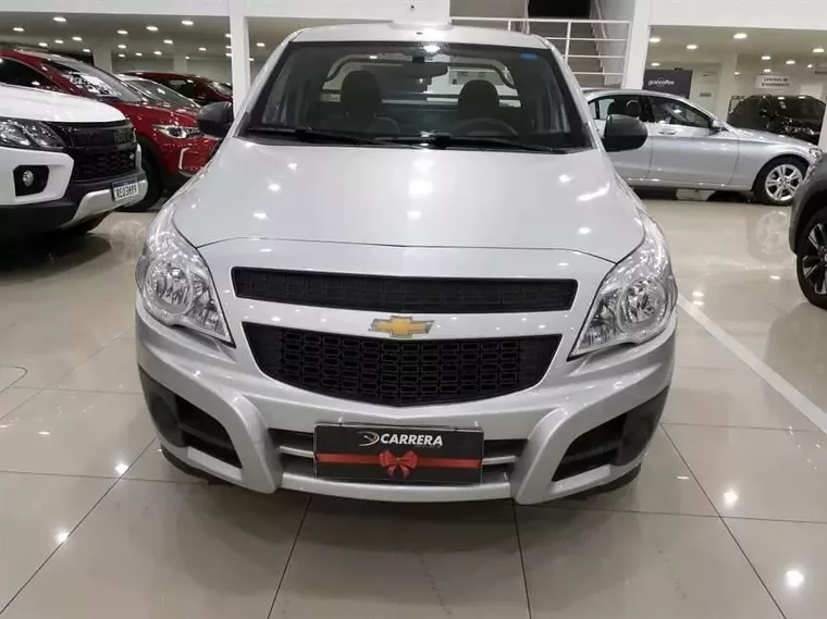 Chevrolet Montana Prata 13