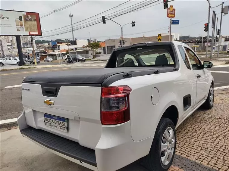 Chevrolet Montana Branco 8