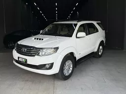 Toyota Hilux SW4