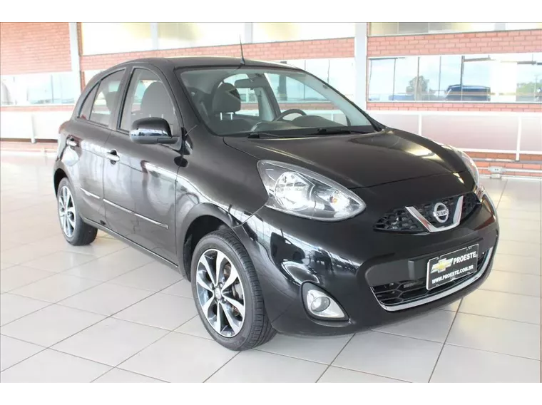 Nissan March Preto 3