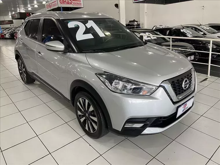 Nissan Kicks Prata 7