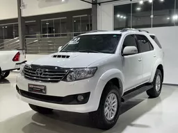 Toyota Hilux SW4
