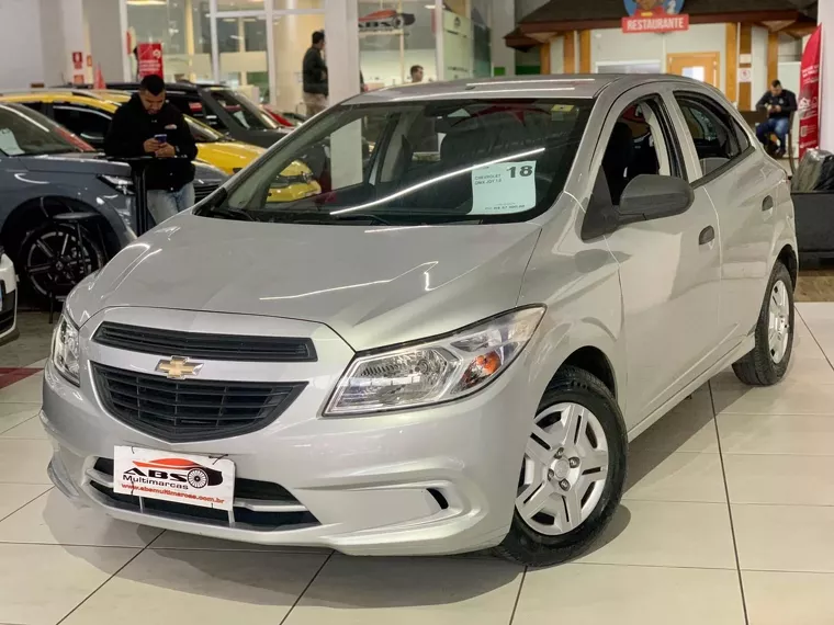 Chevrolet Onix Prata 13