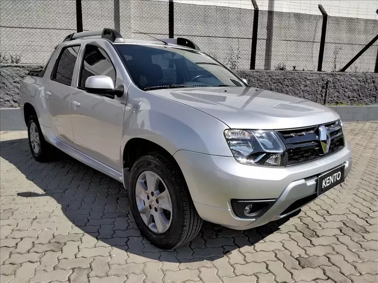 Renault Duster Oroch Prata 6