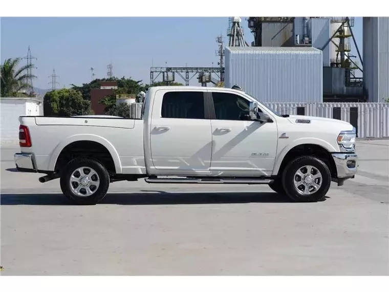 RAM 2500 Branco 20