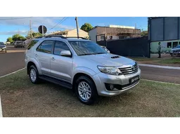 Toyota Hilux SW4