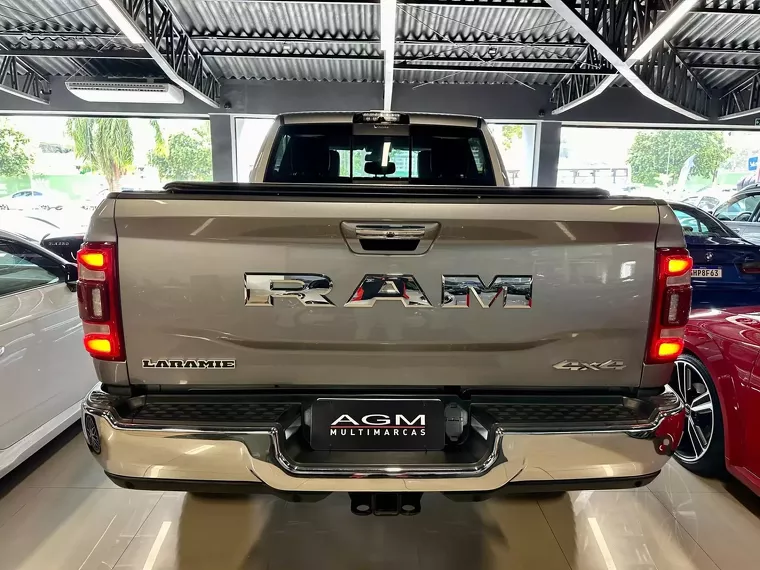 Dodge RAM Prata 6