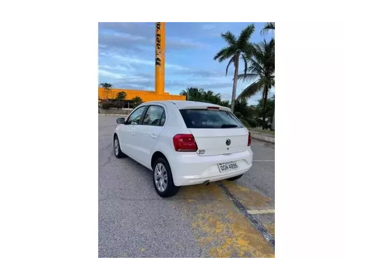 Volkswagen Gol Branco 2