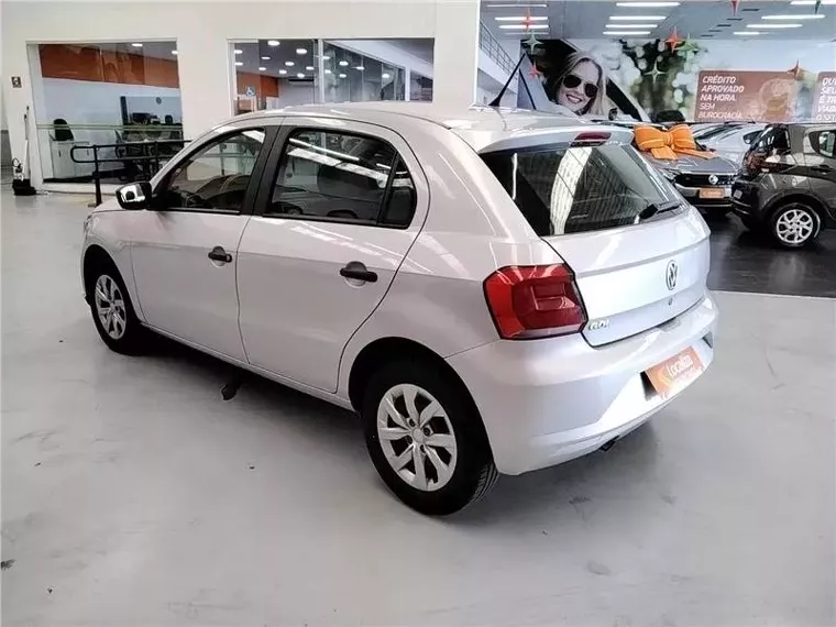 Volkswagen Gol Prata 9