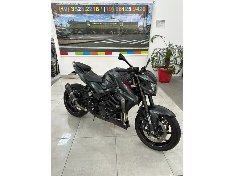 Suzuki GSX-S Preto 28