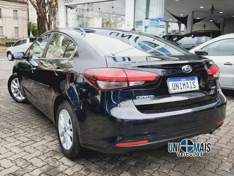 KIA Cerato Preto 16