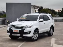 Toyota Hilux SW4