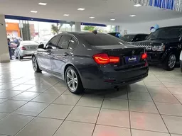 320i