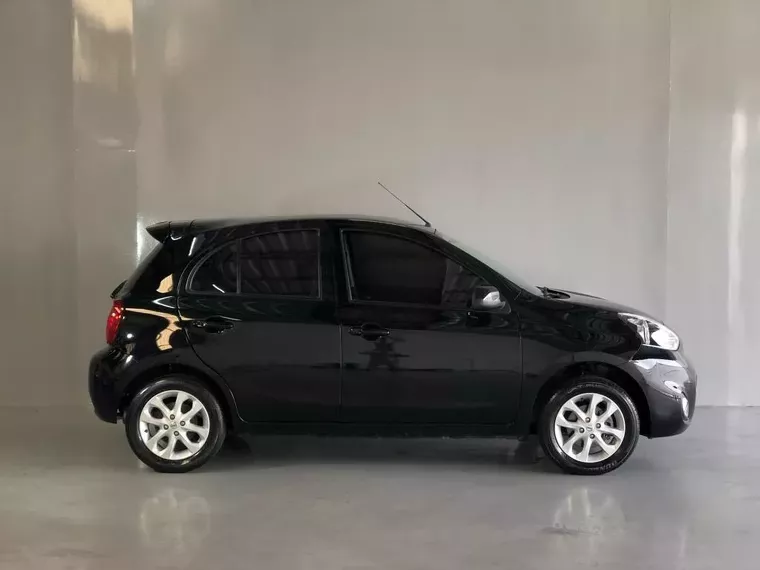 Nissan March Preto 15