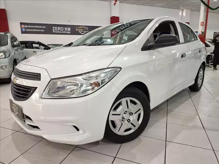 Chevrolet Onix Branco 5