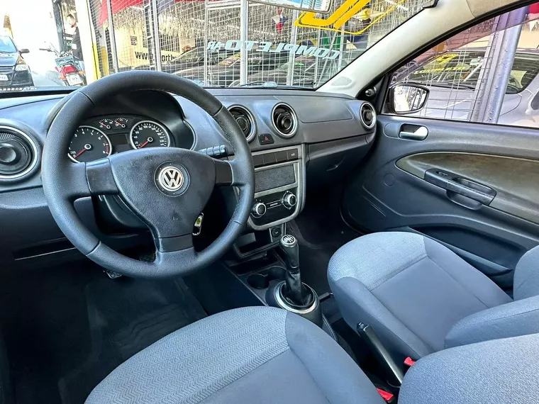 Volkswagen Voyage Preto 9