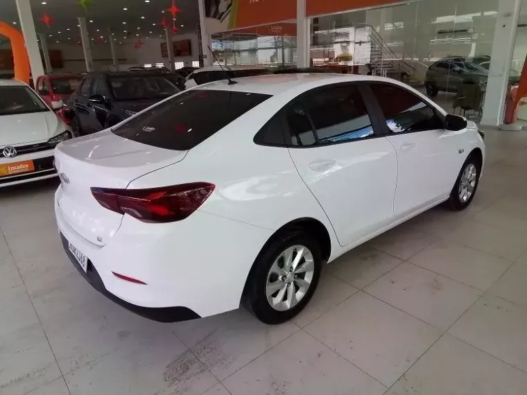 Chevrolet Onix Branco 14