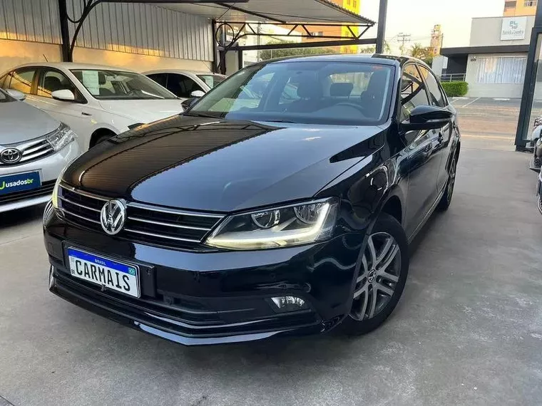 Volkswagen Jetta Preto 1