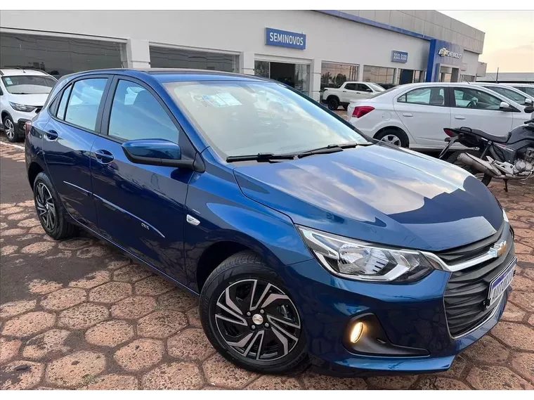 Chevrolet Onix Azul 12