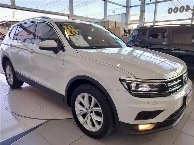 Volkswagen Tiguan Branco 10