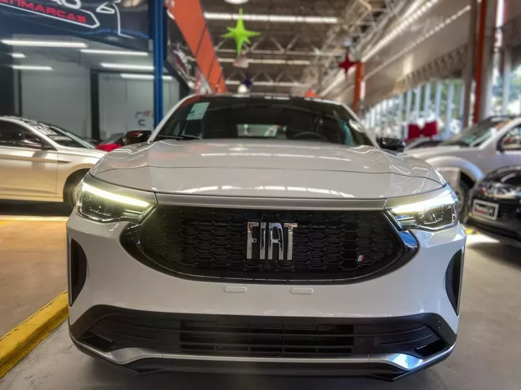 Fiat Fastback Branco 11