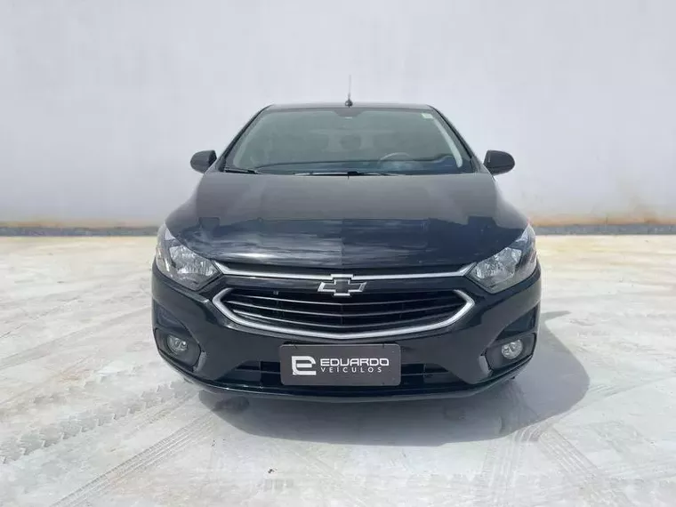 Chevrolet Onix Preto 8